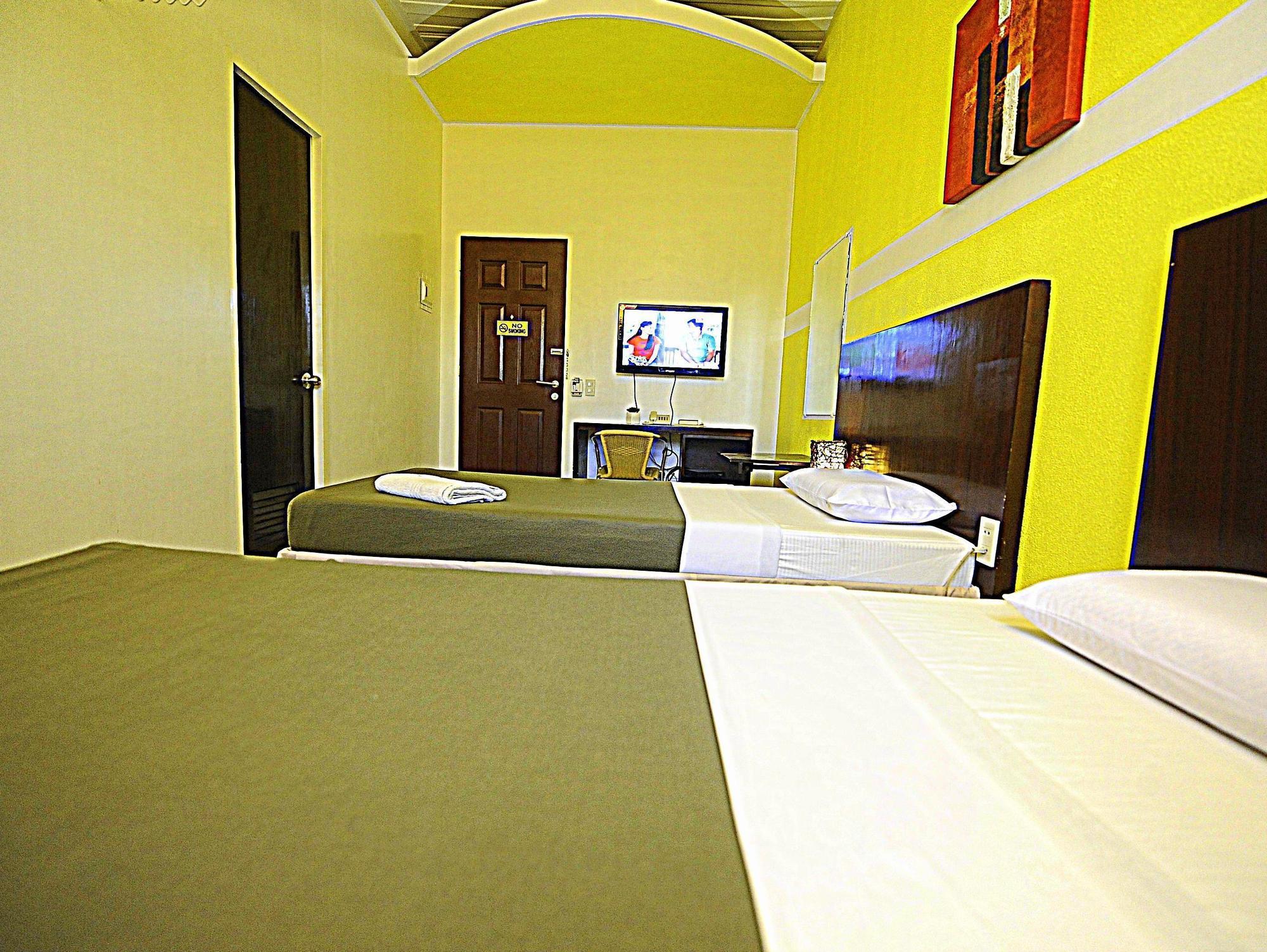 First Pacific Inn Davao Stadt Exterior foto